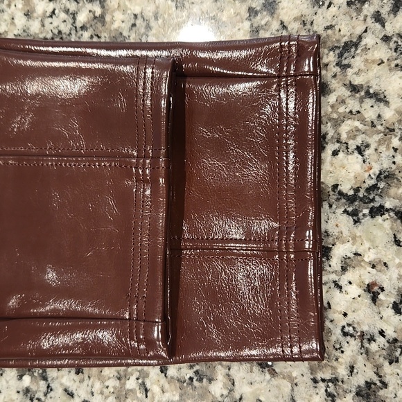 SPANX FAUX LEATHER LIQUID GLOSS LEGGINGS IN RUBY. SIZE SMALL PETITE. - Picture 8 of 9